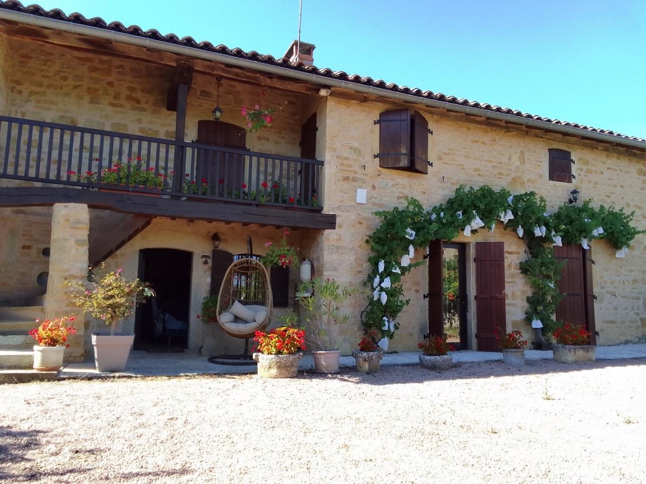 Maison ancienne en pierres Brionnais